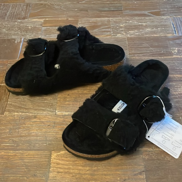 Birkenstock Arizona Genuine Shearling Sandals🖤 - Picture 4 of 12